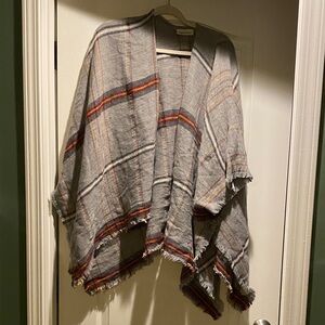 Chic Gray Plaid Women's Poncho